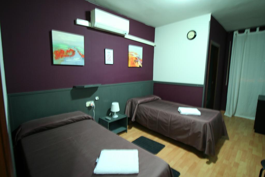Hostal Restaurante Avenida De Madrid テラサ エクステリア 写真