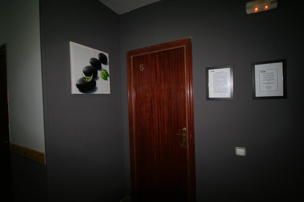 Hostal Restaurante Avenida De Madrid テラサ エクステリア 写真