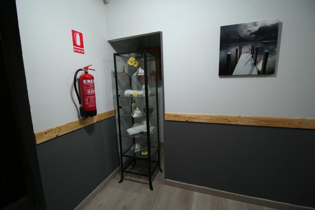 Hostal Restaurante Avenida De Madrid テラサ エクステリア 写真
