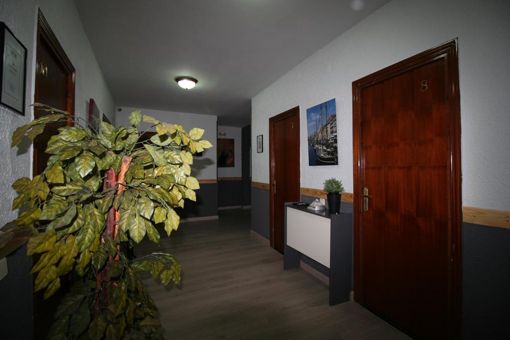 Hostal Restaurante Avenida De Madrid テラサ エクステリア 写真